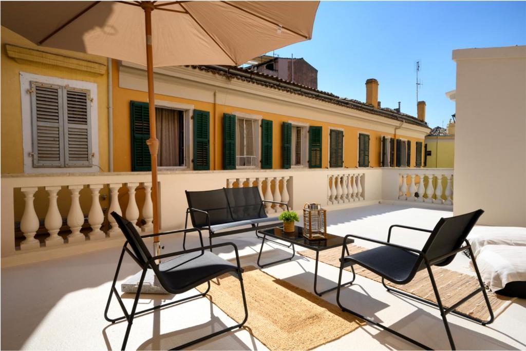 The In Town Apartment - With A Private Terrace Corfu (city) Exterior foto