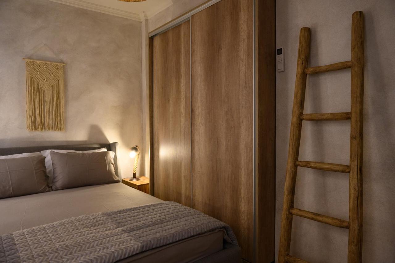 The In Town Apartment - With A Private Terrace Corfu (city) Exterior foto
